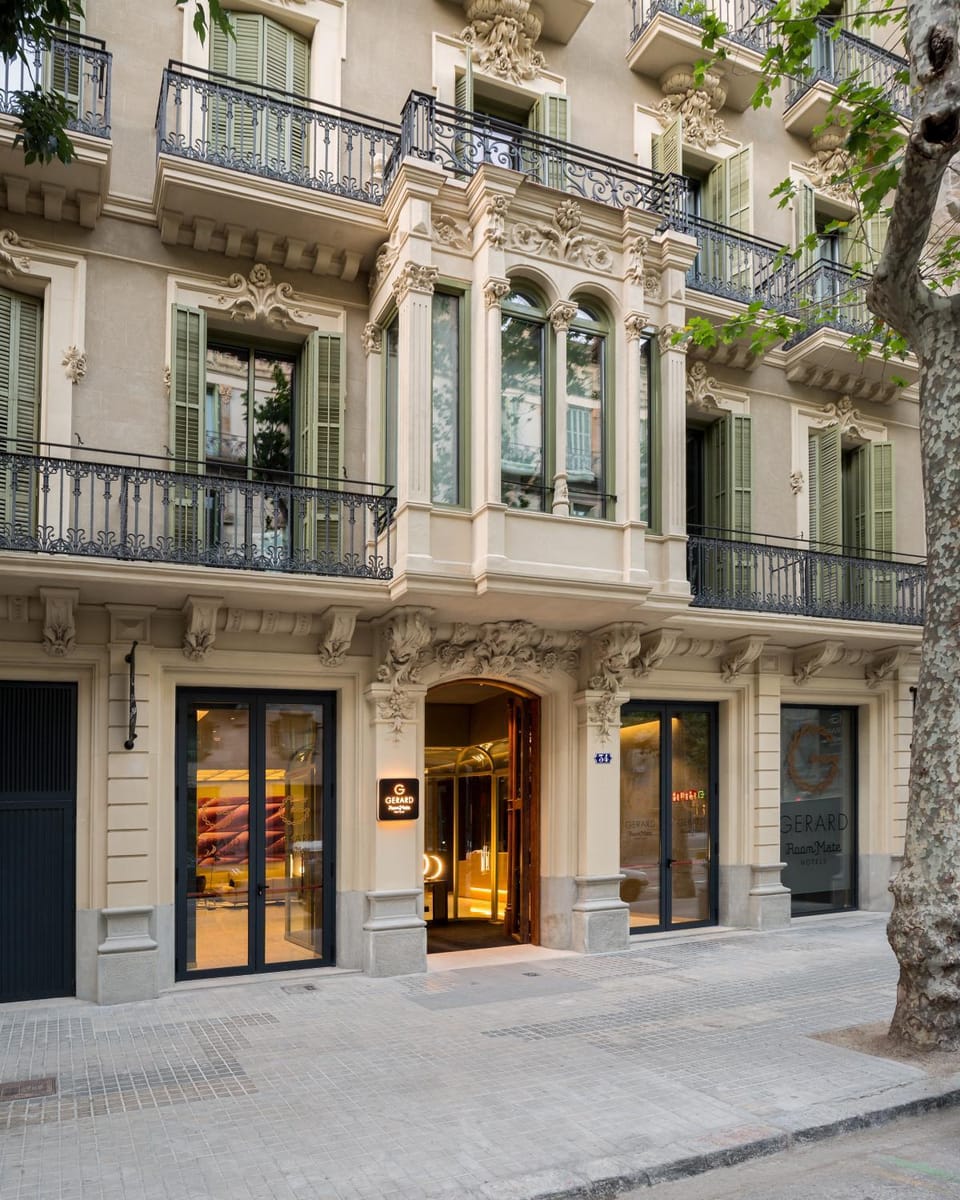 Facade/entrance