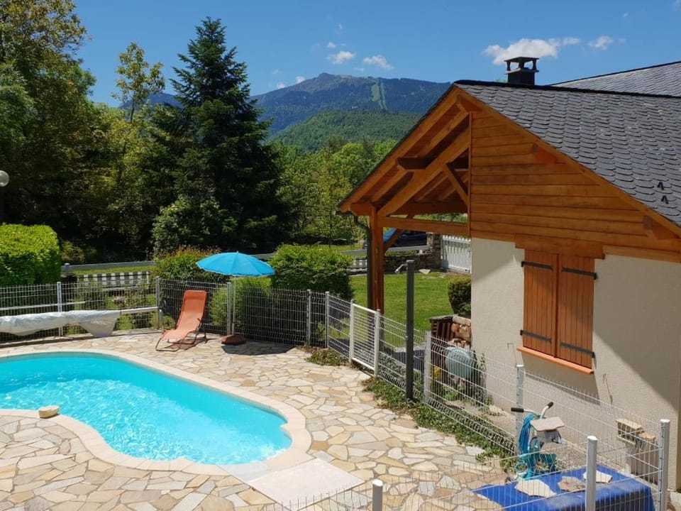 Property building, Pool view, Swimming pool