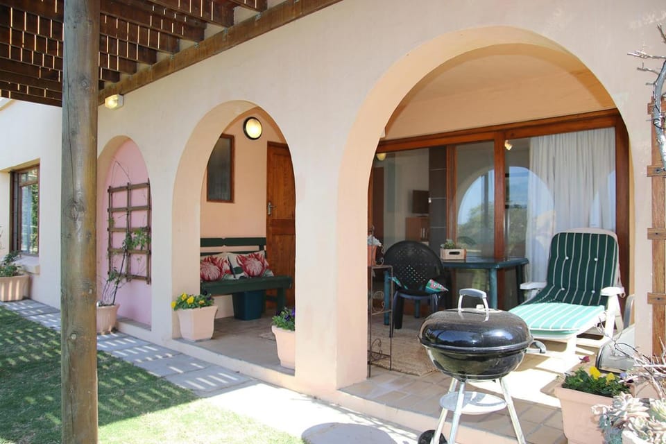Coral Tree SelfCatering Apartment in Eastern Cape