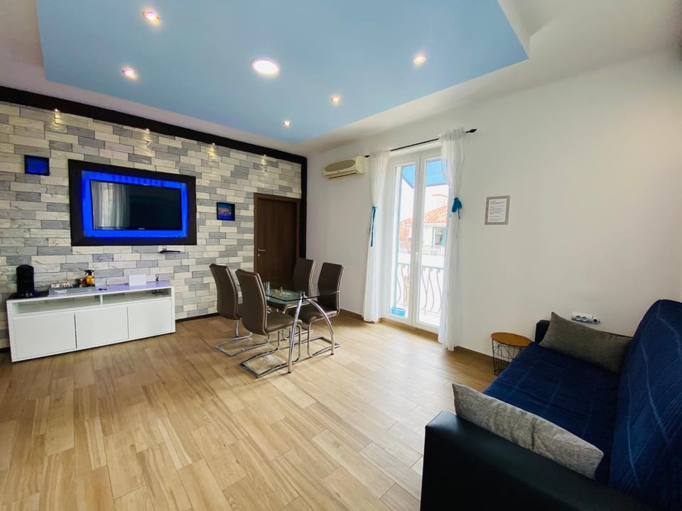 Violet Sea Breeze Apartment in Split