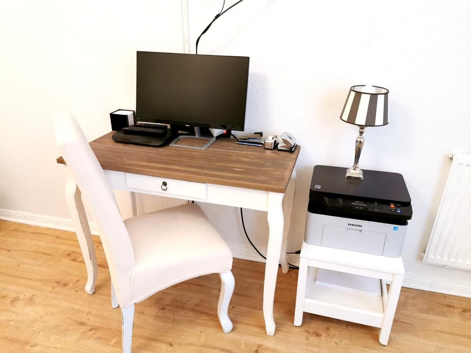 Communal lounge/ TV room, TV and multimedia, Business facilities, Meeting/conference room