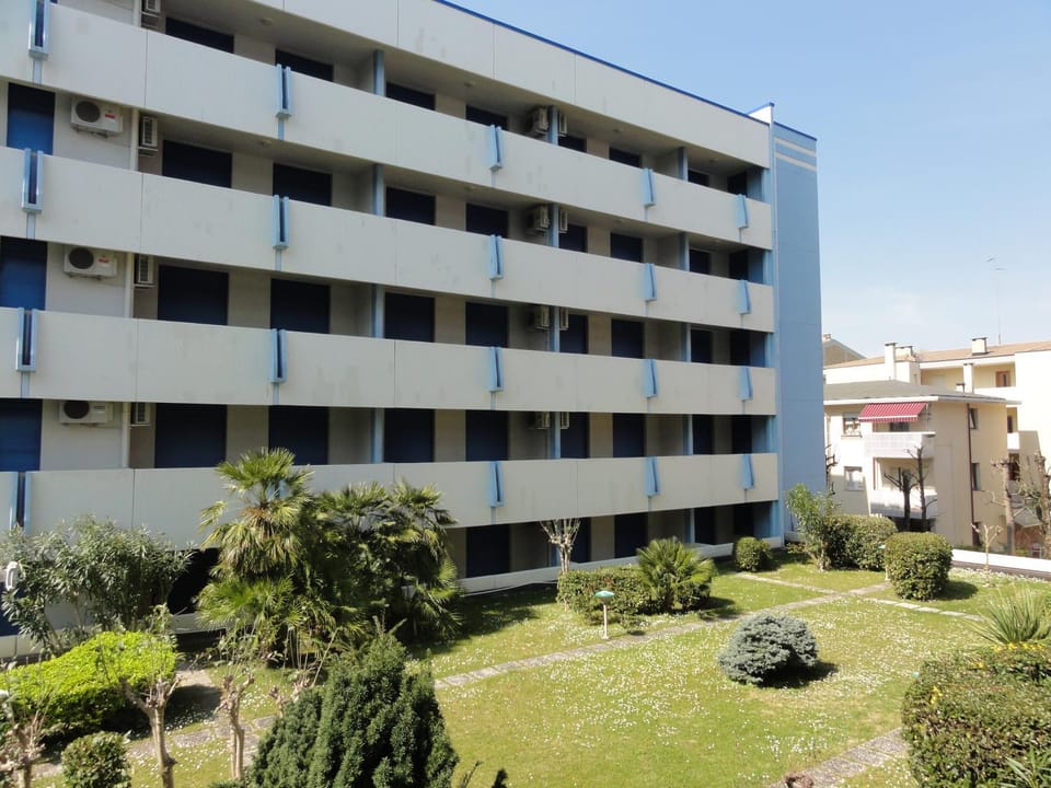 Property building, View (from property/room)
