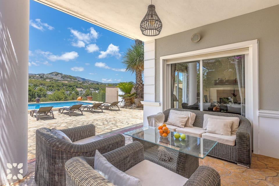 Patio, Day, Natural landscape, View (from property/room), Balcony/Terrace, Living room, Seating area, Dining area, Mountain view, sunbed