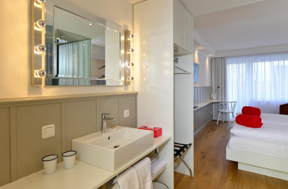 Bathroom, Photo of the whole room