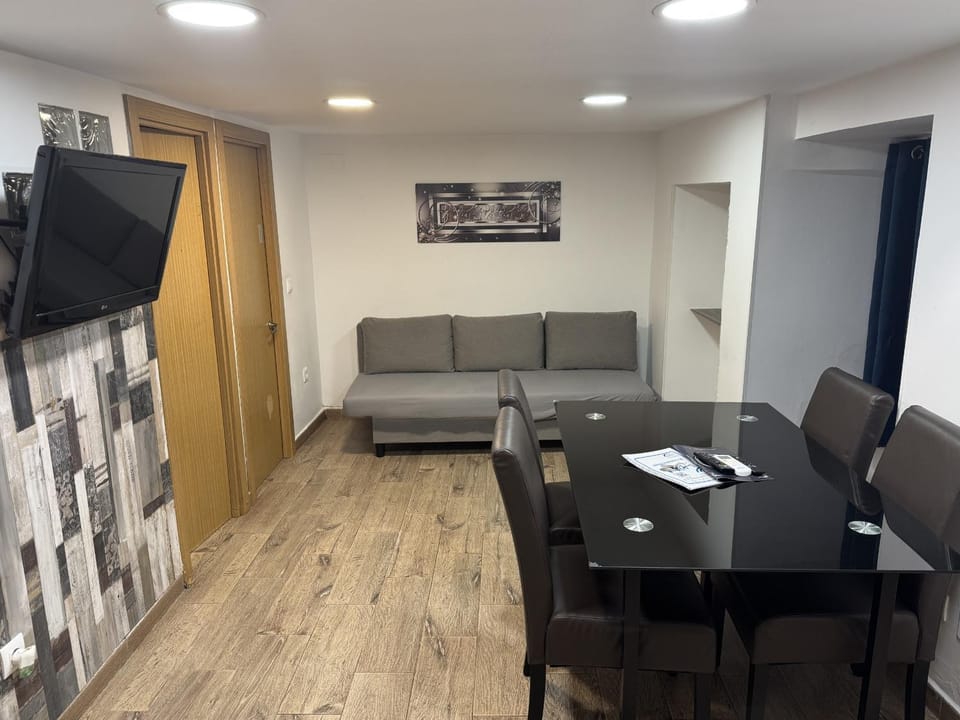 Communal lounge/ TV room, Living room
