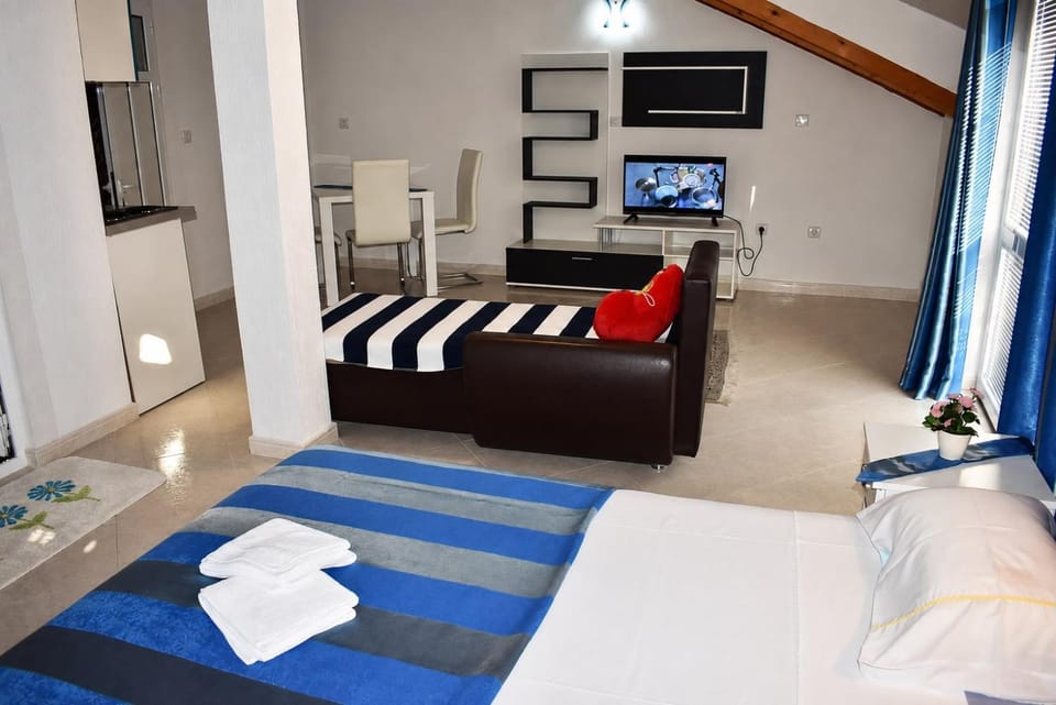 Guest House Aldin Bed and Breakfast in Ulcinj Municipality