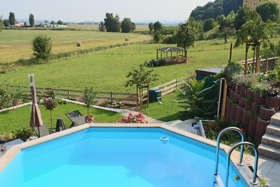 Balcony/Terrace, Pool view, Swimming pool, Swimming pool