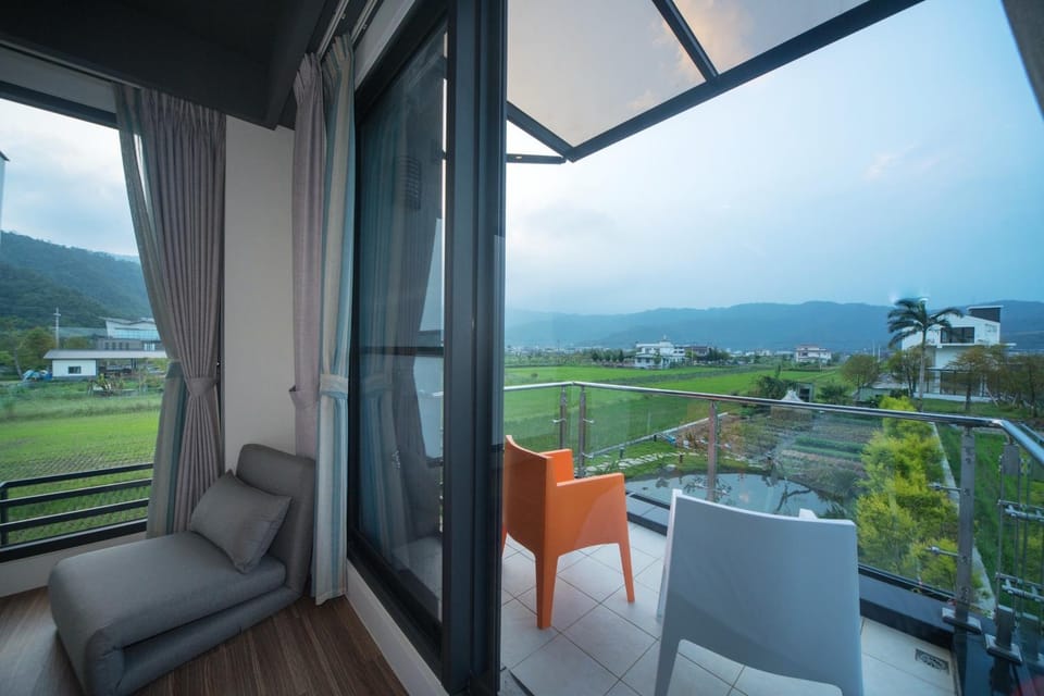 Patio, Natural landscape, Balcony/Terrace, Mountain view