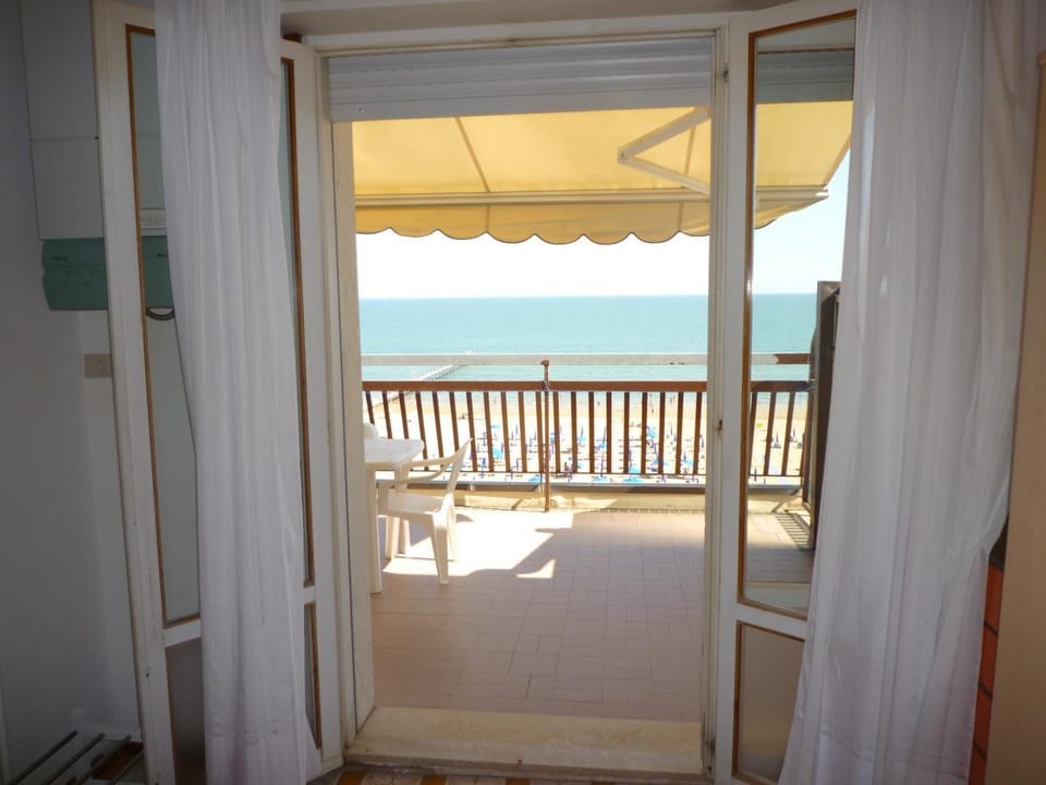 View (from property/room), Balcony/Terrace, Sea view