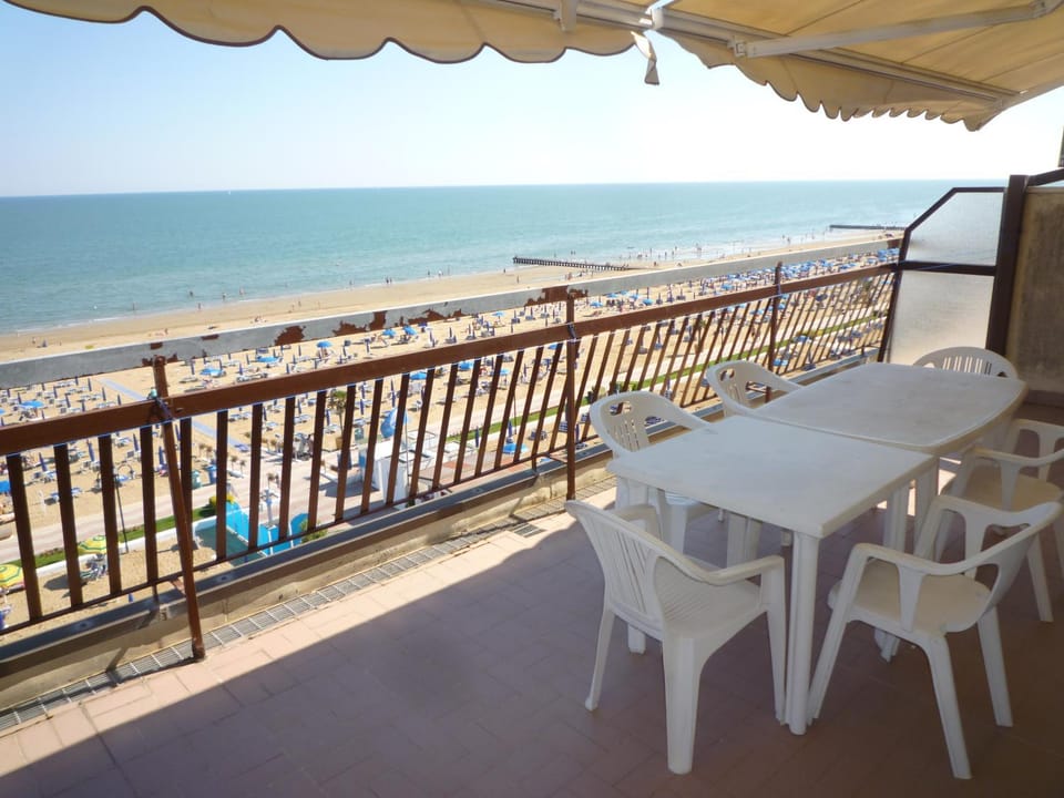View (from property/room), Balcony/Terrace, Beach, Sea view