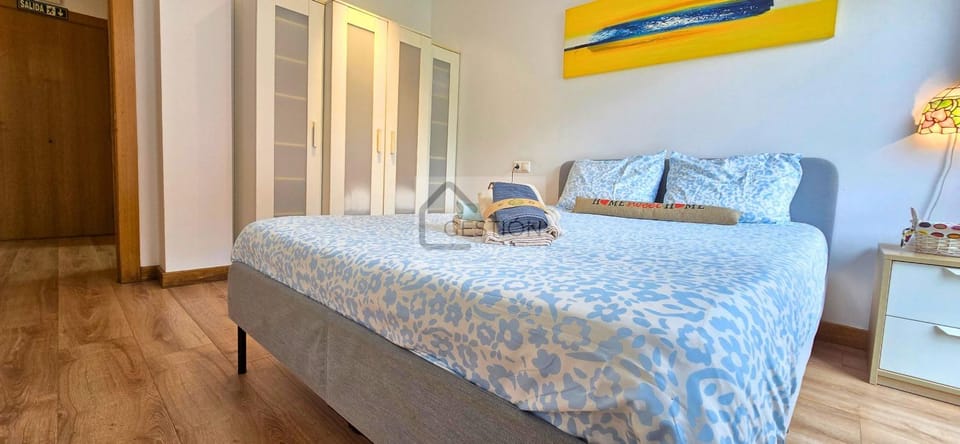 Bed, Decorative detail, heating, towels, wardrobe