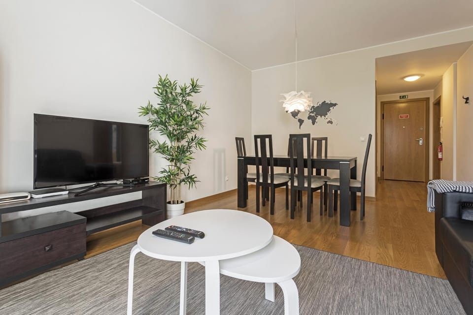 TV and multimedia, Living room, Dining area