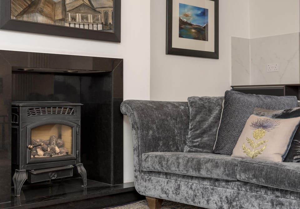 Living room, Decorative detail, Seating area