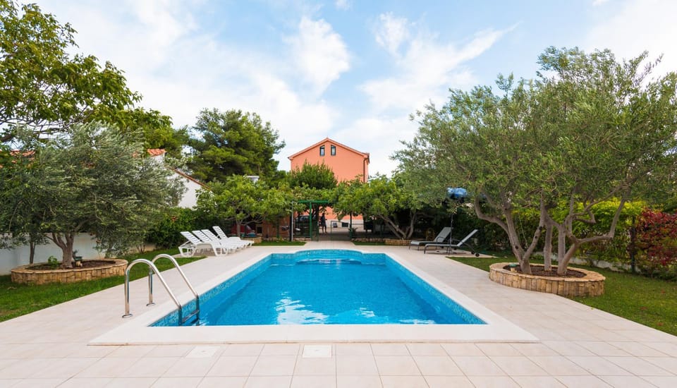Facade/entrance, Garden, Swimming pool