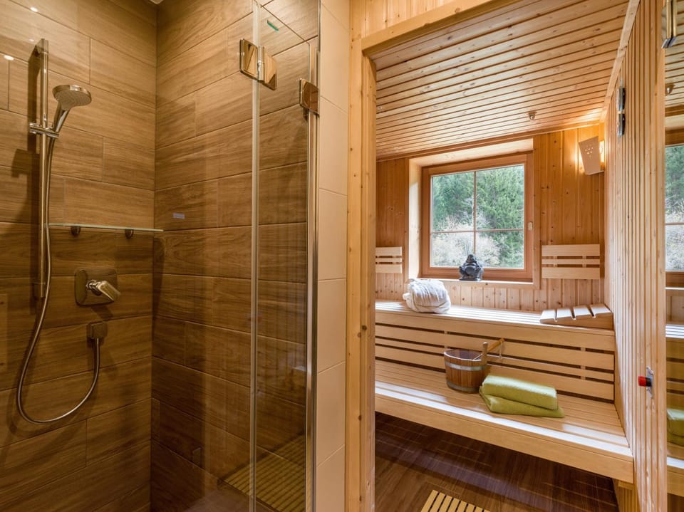 Shower, Bathroom, towels