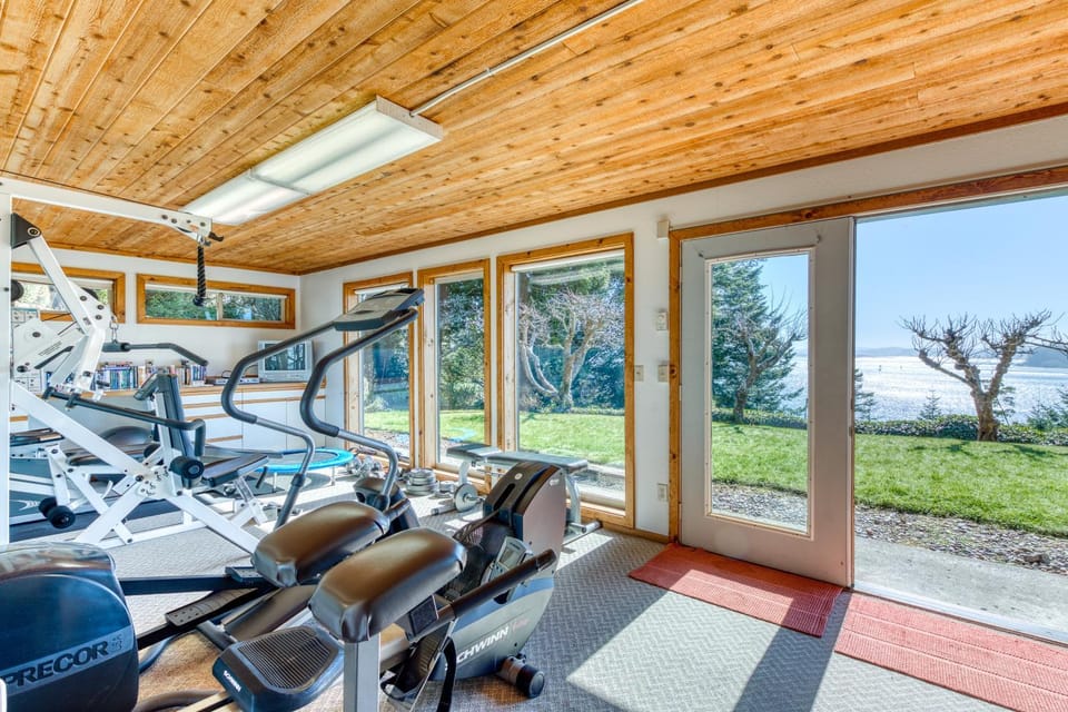 The Bridge and Balcony House in Oregon