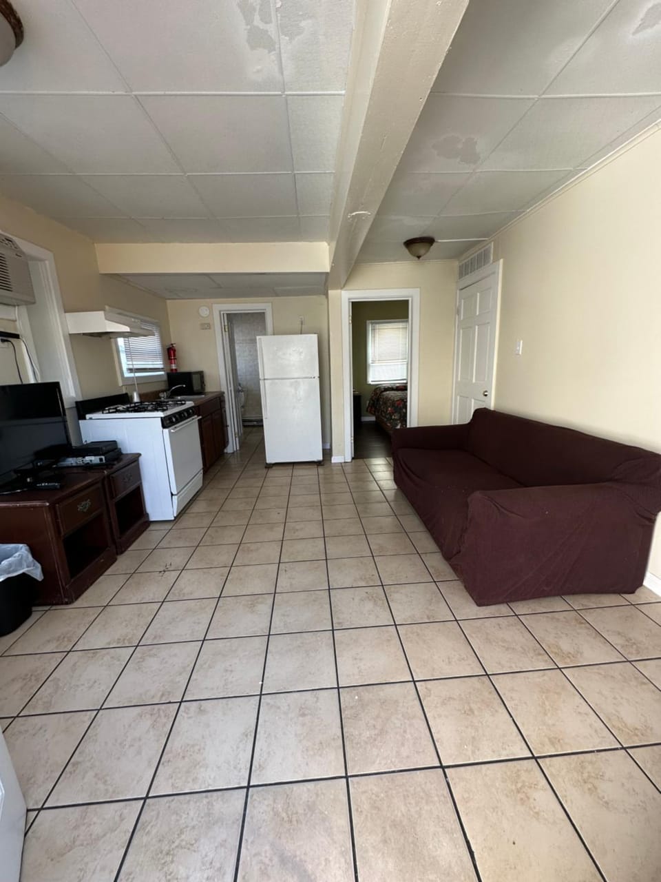 Kitchen or kitchenette, Living room