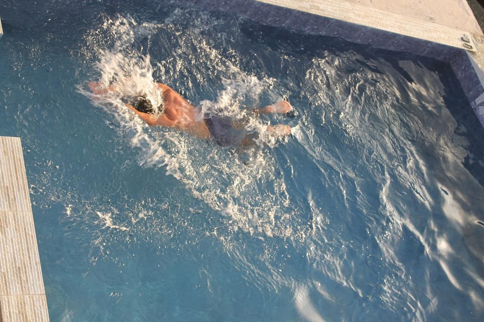 Day, People, Pool view, Swimming pool, Swimming pool, group of guests