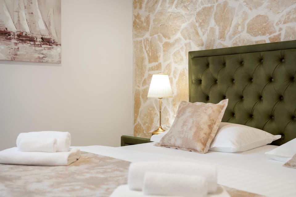 Luxury Rooms Floramye Bed and Breakfast in Split
