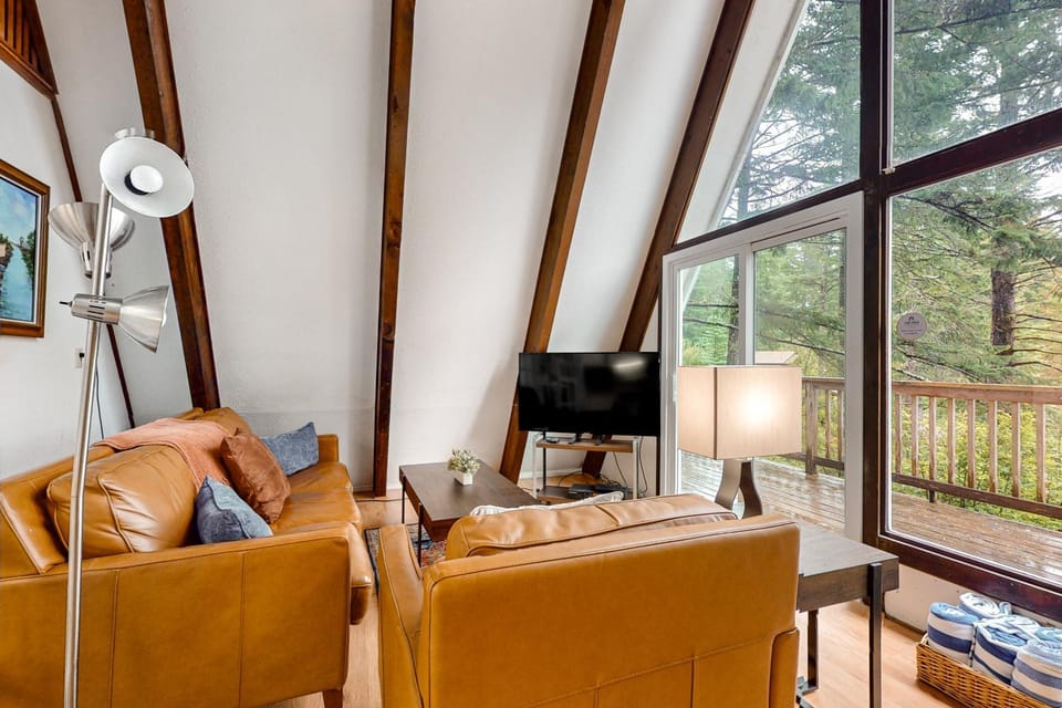 Lake Haven House in Dunes City