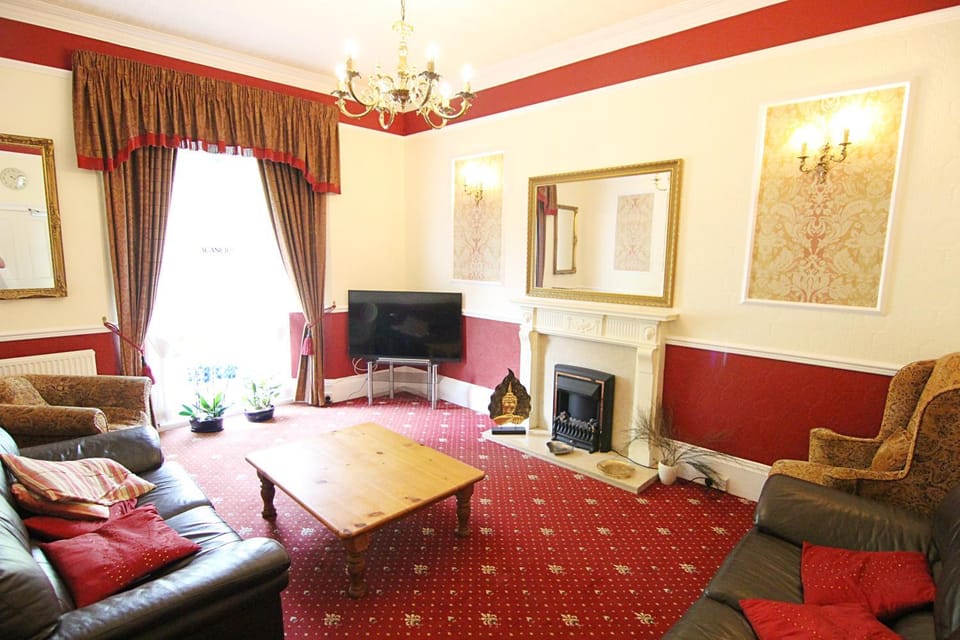 Communal lounge/ TV room, Internal: Not applicable to any particular room