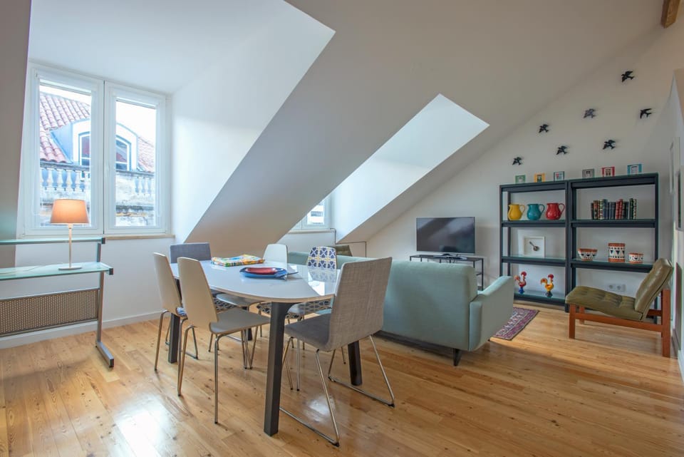 Library, TV and multimedia, Living room, Seating area, Dining area