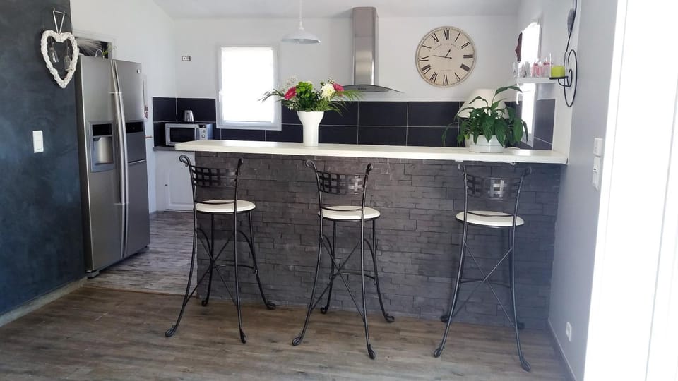 Coffee/tea facilities, Kitchen or kitchenette