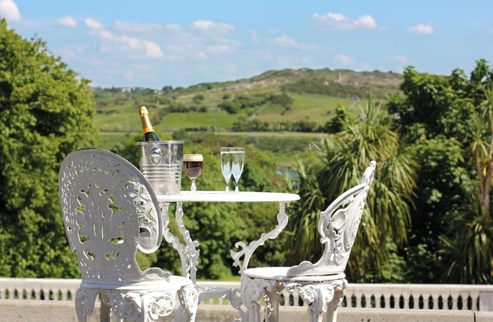 Patio, Day, Alcoholic drinks