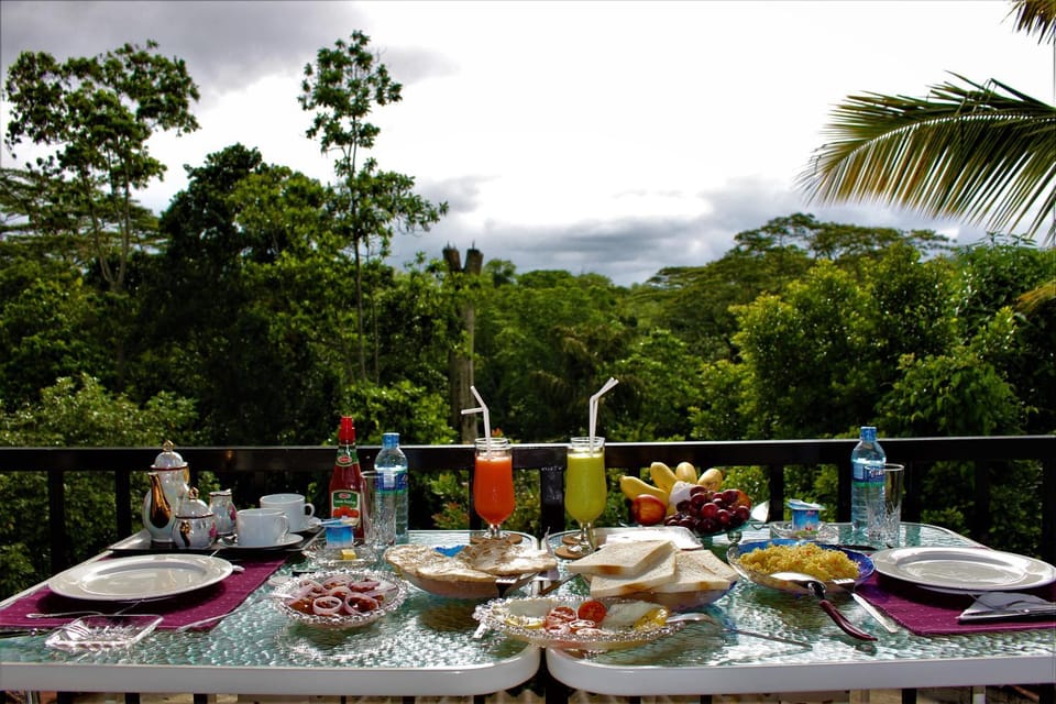 Restaurant/places to eat, English/Irish breakfast