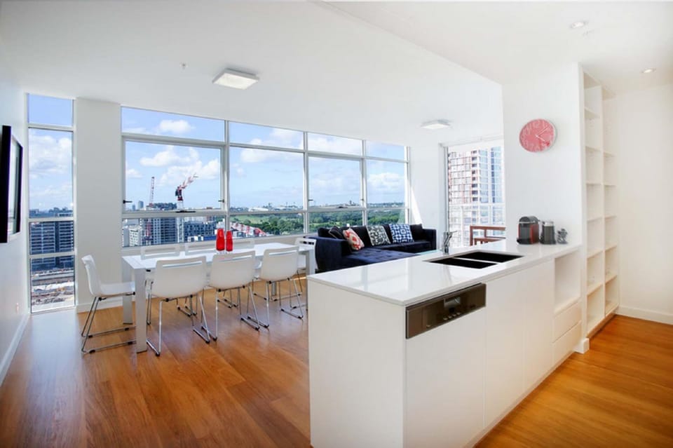 Balcony/Terrace, Kitchen or kitchenette, Living room, Dining area, City view