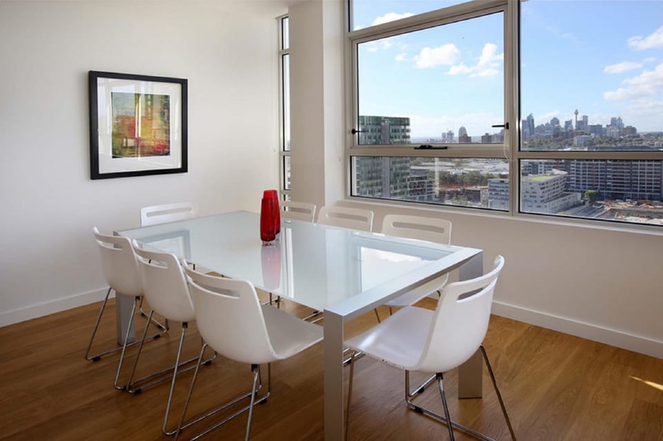 Dining area, City view