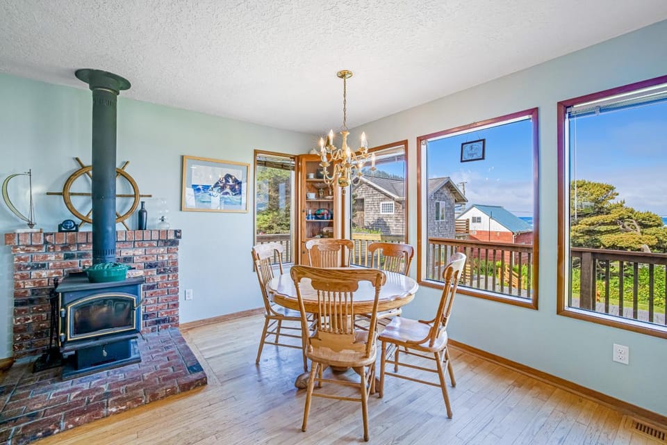 Bayocean Retreat House in Cape Meares