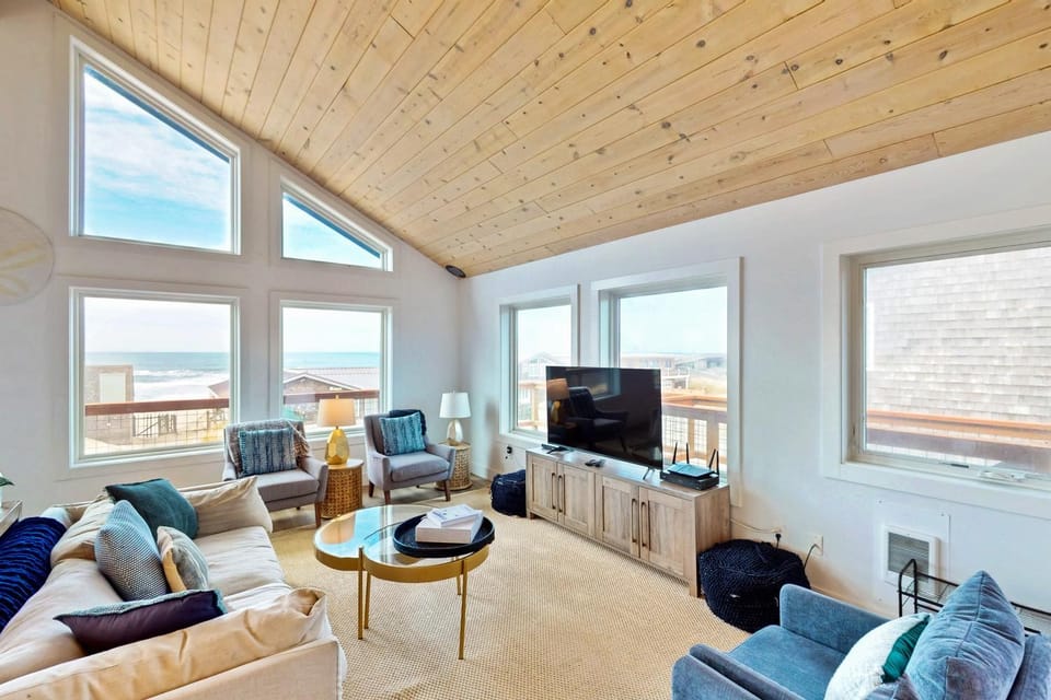 The Kiwanda Surf House House in Pacific City