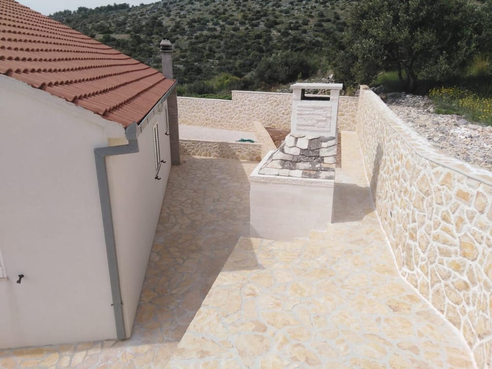BBQ facilities, Balcony/Terrace