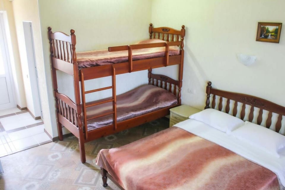 bunk bed