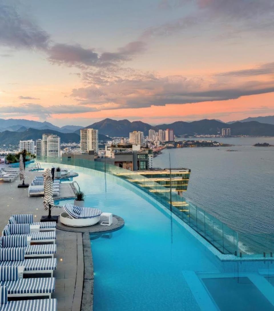 Pool view, Swimming pool, Swimming pool