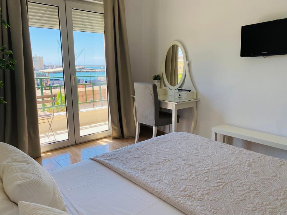 Balcony/Terrace, Photo of the whole room, Bedroom, Sea view