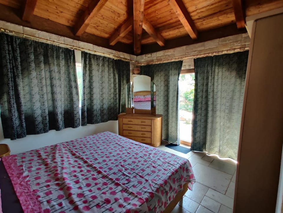 Vacation House with Pool Villa in Medulin