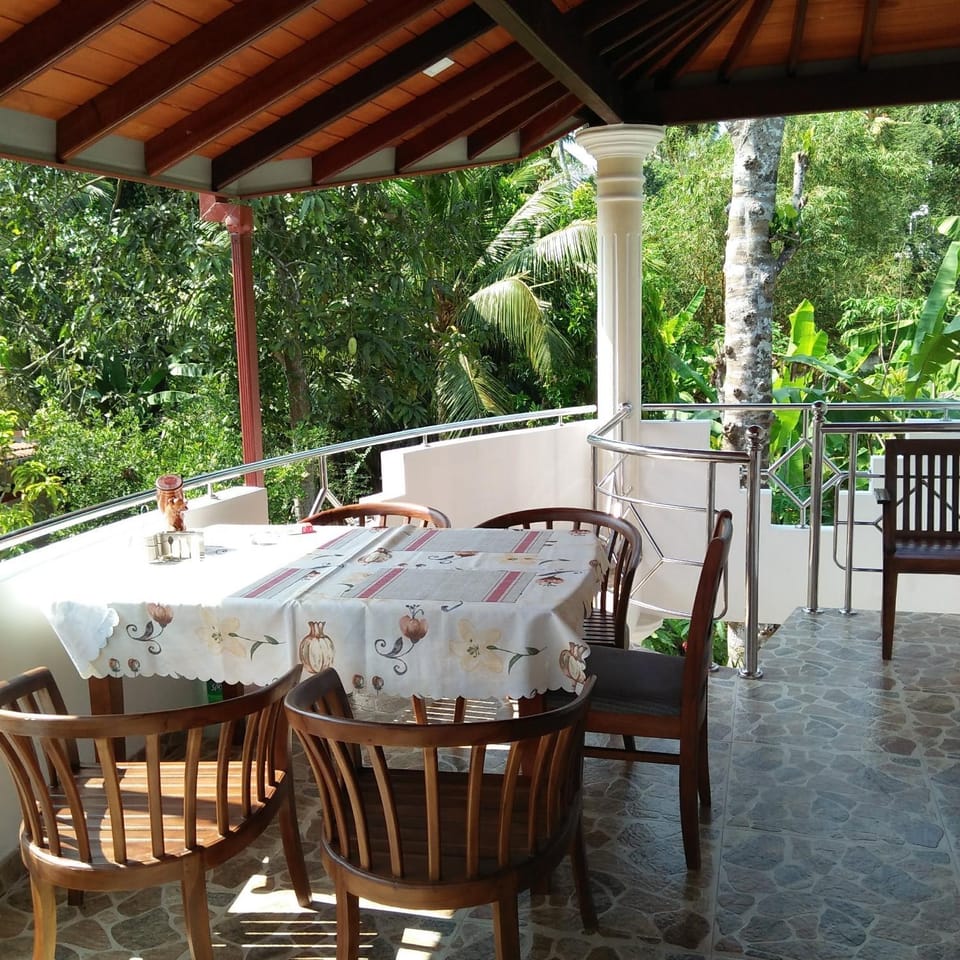 Balcony/Terrace, Dining area