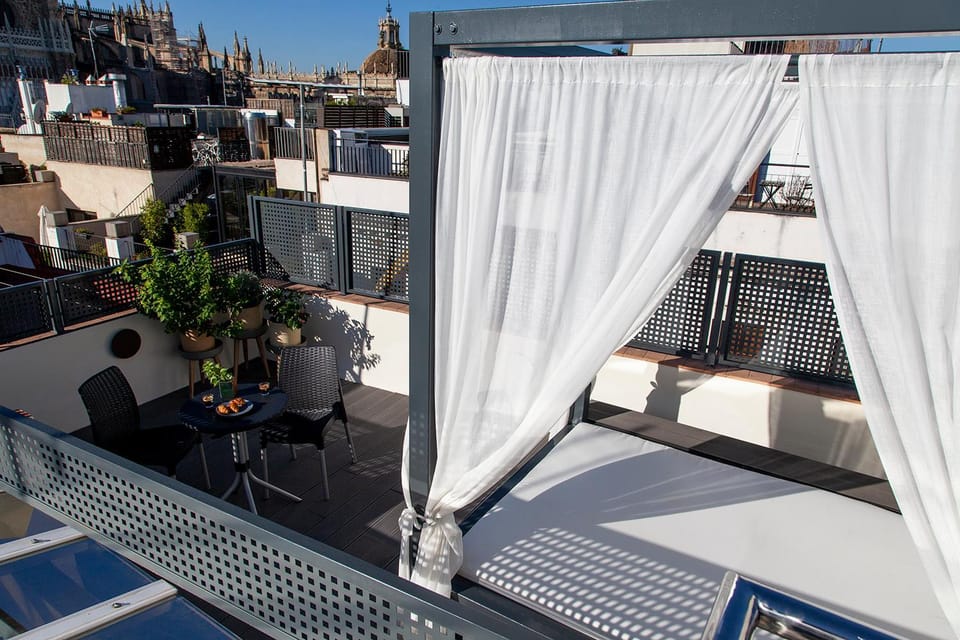 Balcony/Terrace, Landmark view