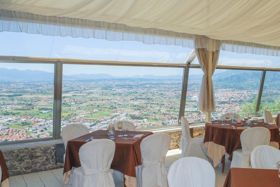 Restaurant/places to eat, View (from property/room)