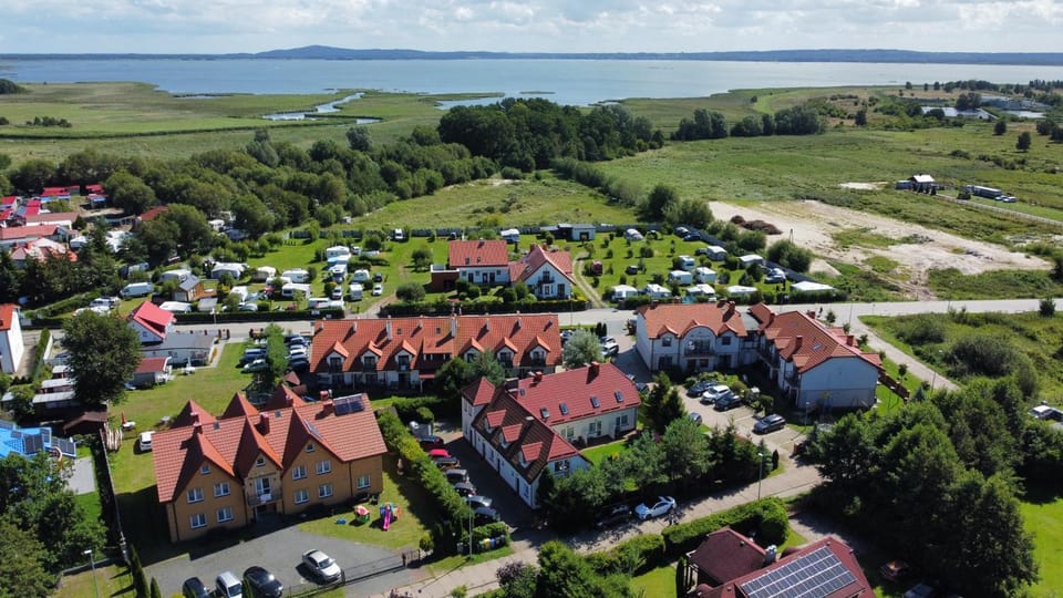 Bird's eye view, Lake view