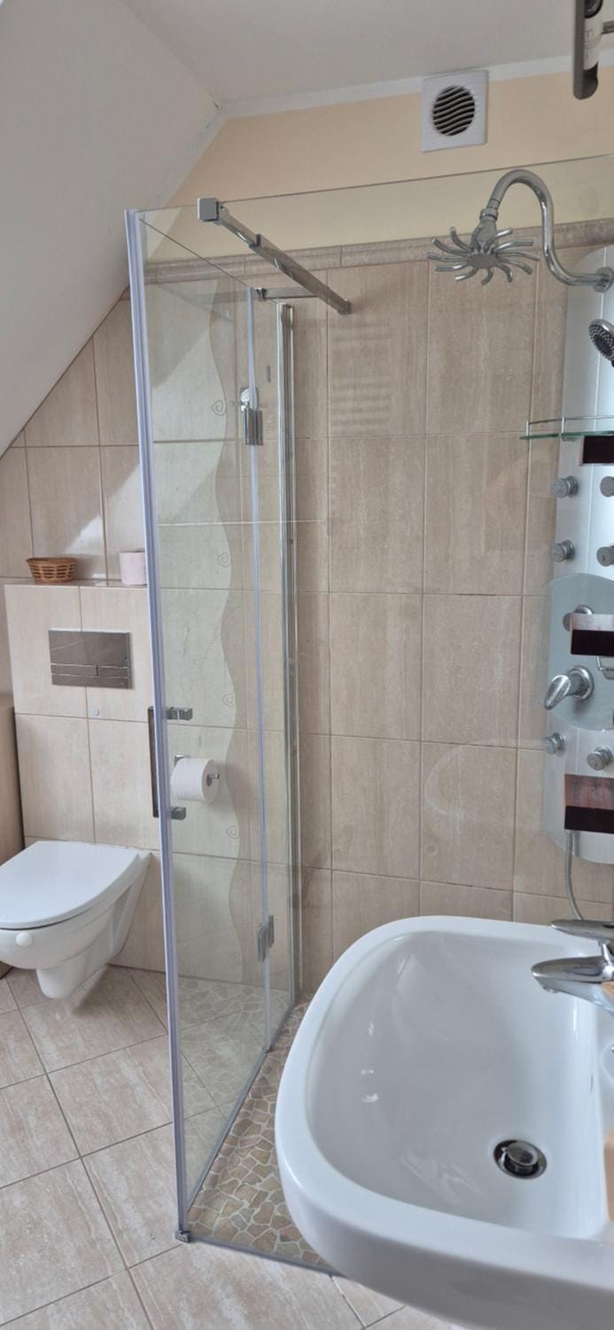Shower, Toilet, Bathroom