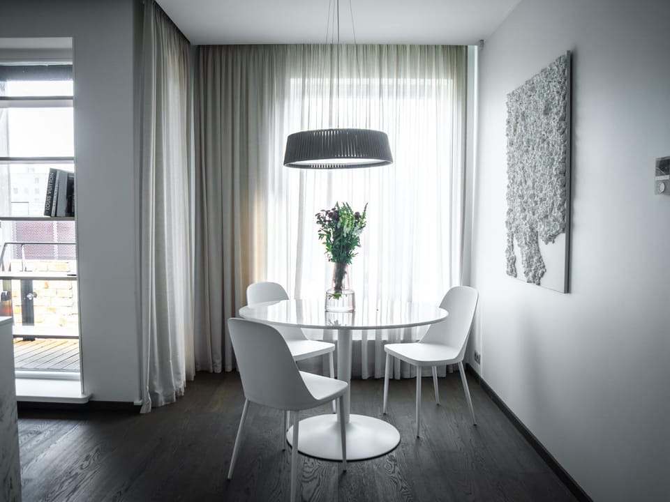 Living room, Seating area, Dining area