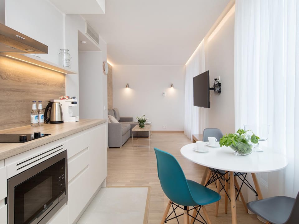 Living room, Photo of the whole room, Dining area