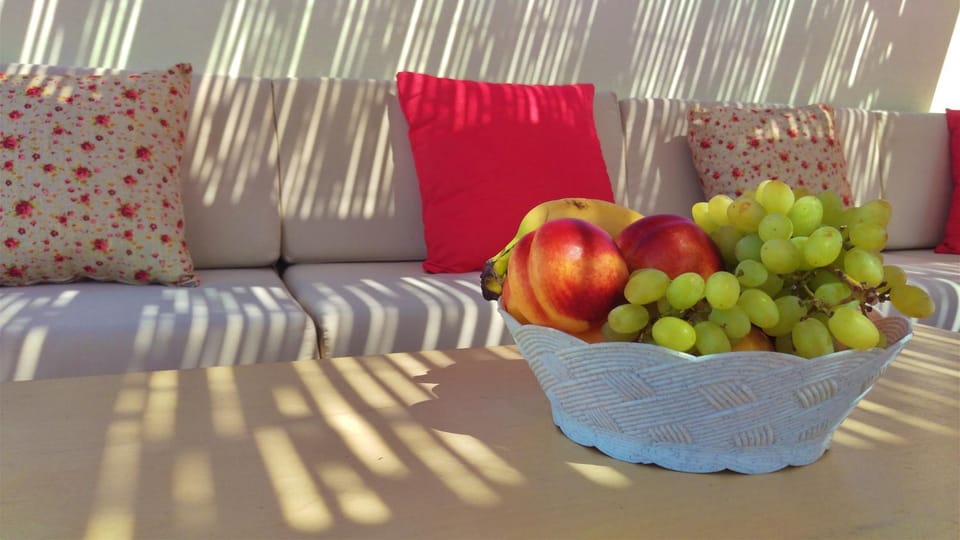 Shower, BBQ facilities, Balcony/Terrace, Seating area, Dining area, City view, Mountain view, Sea view, Street view