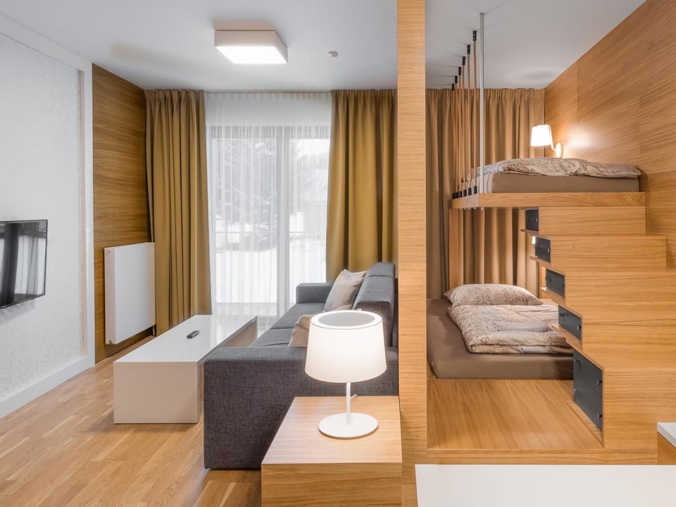Bed, Living room