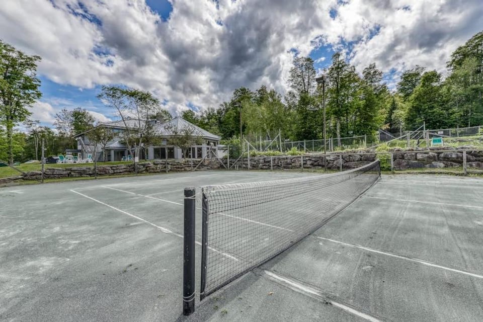 The Woods: Townhouse-F3 House in Mendon