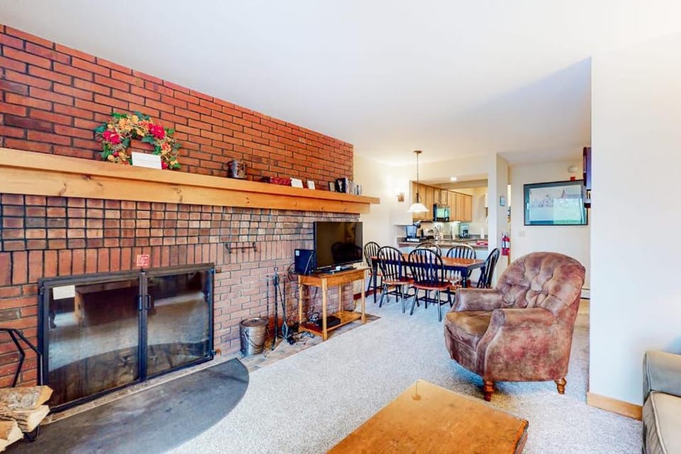 Sunrise - Timberline-L5 Apartment in Mendon