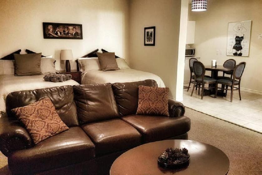 Living room, Dining area, Bedroom